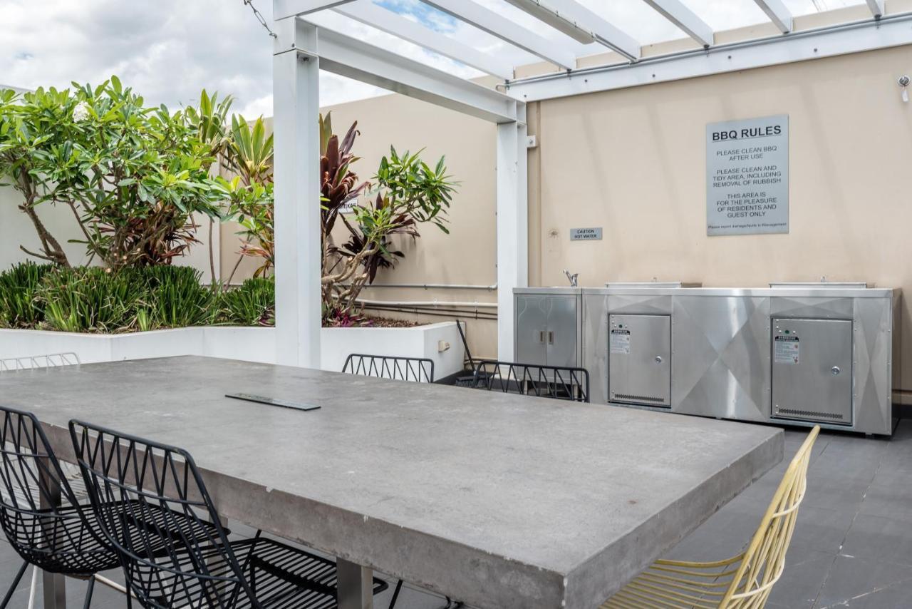בריסביין Two Bedroom Apartment On Ann Street Fortitude Valley By Serain Residences מראה חיצוני תמונה